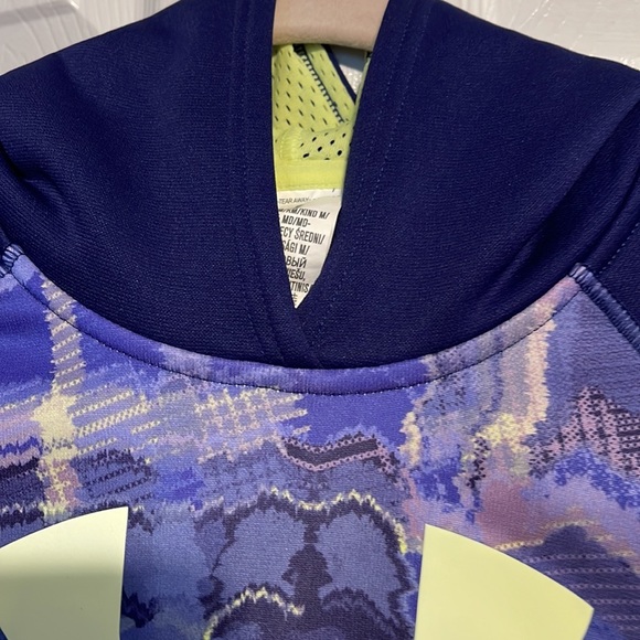 Under Armour sweatshirt in size Youth Medium YMD. NWOT - Picture 5 of 9